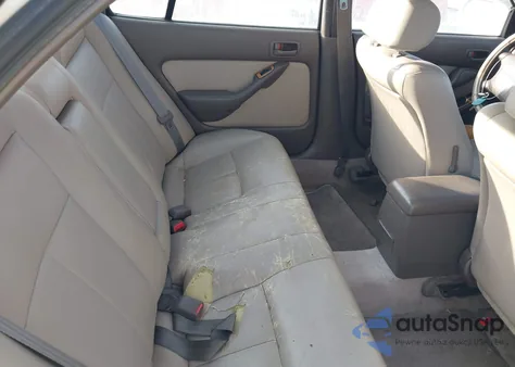 1996 Toyota Camry Le/Xle/Se z USA, uszkodzony, nr VIN JT2BF12K4T0146958